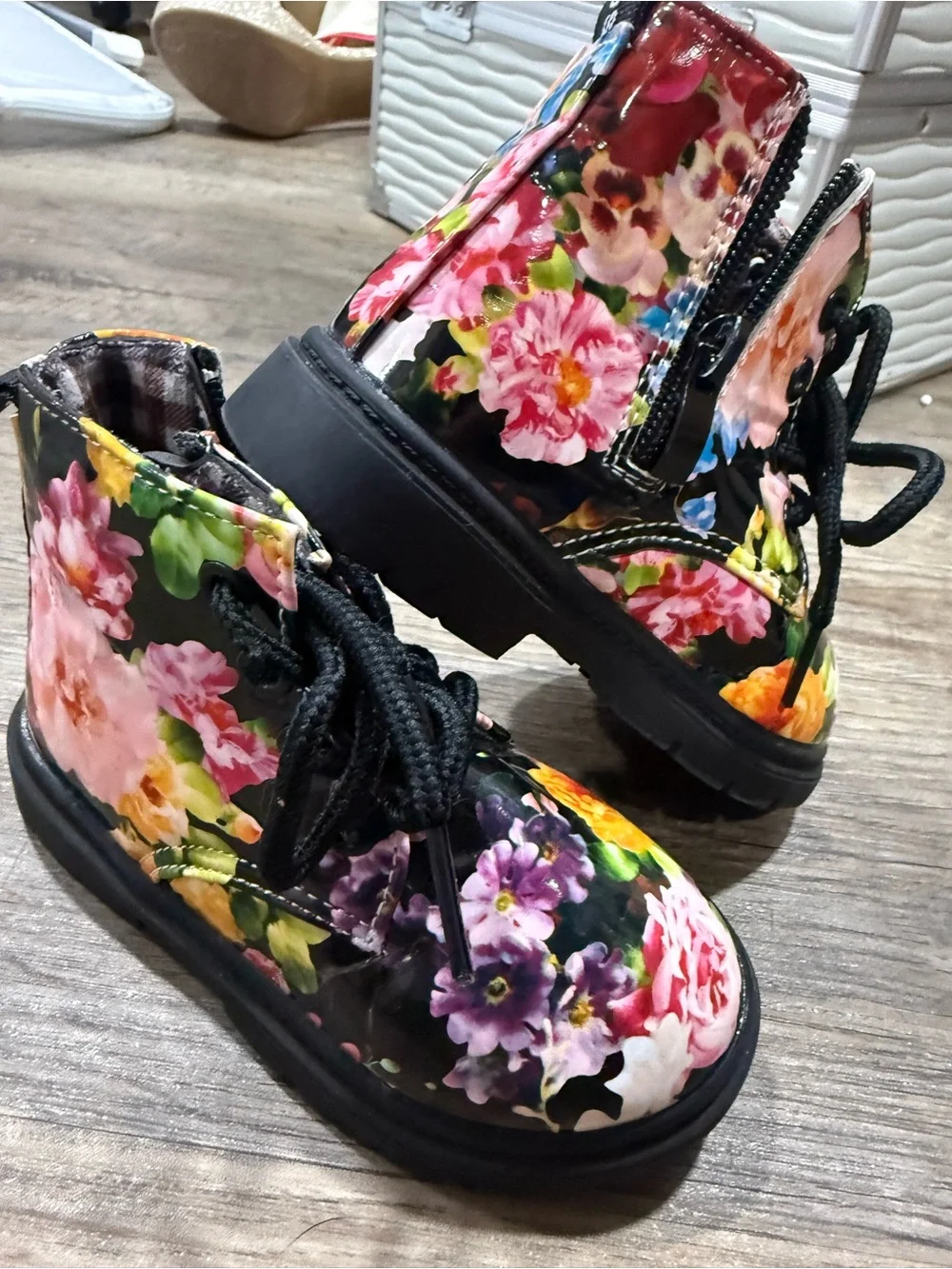 Comfy kids flowers tags